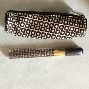 Estée Lauder Blush Brush + Bag Set